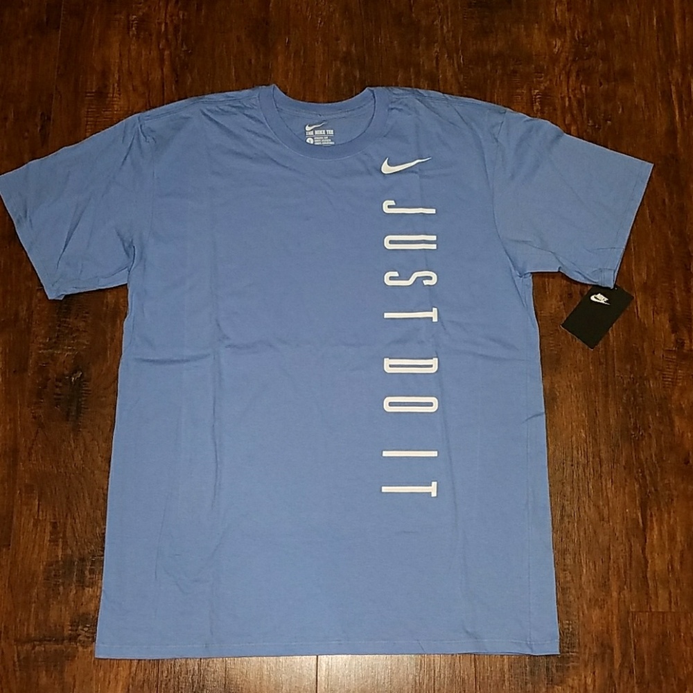 Nike light blue graphic t-shirt